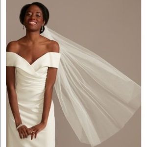 David’s Bridal Tulle Fingertip Veil (Ivory)